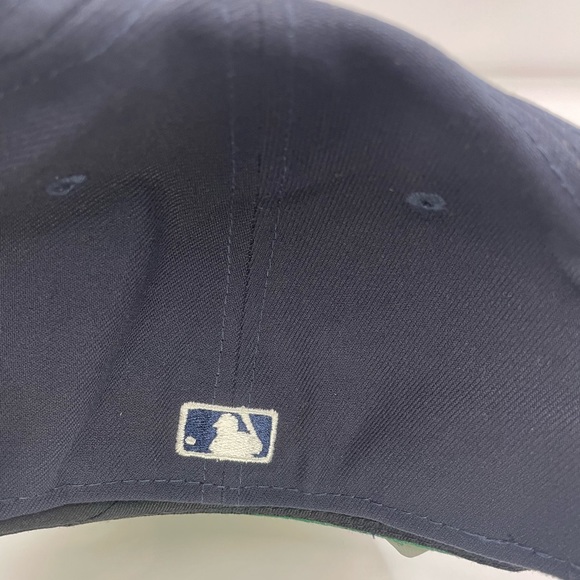 New Era 59Fifty Seattle Mariners Botanical Blue Fitted Hat Size 7 1/4 - Picture 6 of 12